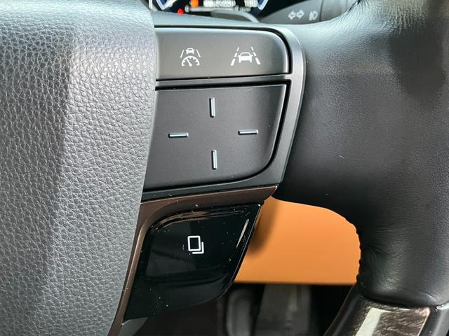 ヴェルファイアハイブリッド エグゼクティブラウンジ・ＪＢＬ・リアエンター・ムーンルーフ　ＪＢＬプレミアムサウンド　１４インチナビＴＶ　１４インチリアエンター　左右独立ムーンルーフ　ブラウン本革シート　エグゼクティブラウンジシート　セーフティセンス　ユニバーサルステップ（17枚目）