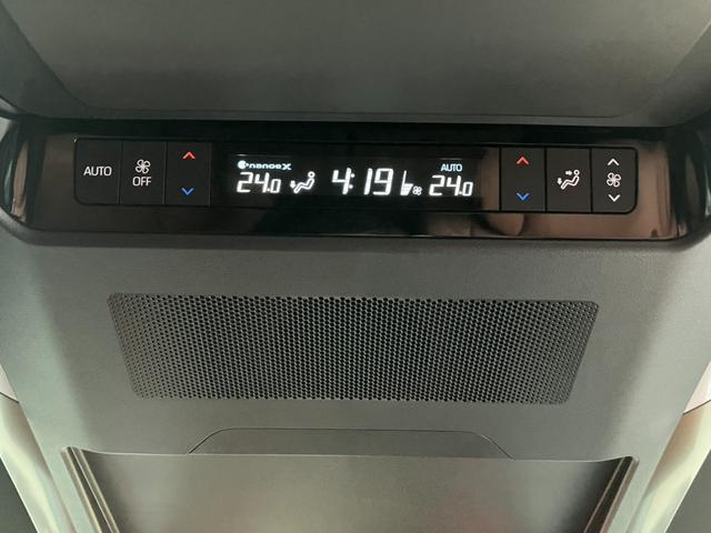 ヴェルファイアハイブリッド エグゼクティブラウンジ・ＪＢＬ・リアエンター・ムーンルーフ　ＪＢＬプレミアムサウンド　１４インチナビＴＶ　１４インチリアエンター　左右独立ムーンルーフ　ブラウン本革シート　エグゼクティブラウンジシート　セーフティセンス　ユニバーサルステップ（26枚目）