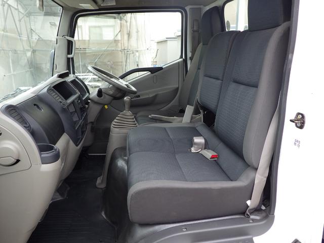 アトラストラック 平ボディ　２トン　１０尺　標準　全低床　ＭＴ　ディーゼル　荷台内寸　３１０×１６０×３８　車両外寸　４６９×１６９×１９９　車両総重量５．０ｔ未満　準中型免許証　４ナンバー　エンジン型式　ＺＤ３０　３０００ｃｃ　保証付　小型　トラック（8枚目）