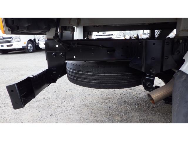 アトラストラック 平ボディ　２トン　１０尺　標準　全低床　ＭＴ　ディーゼル　荷台内寸　３１０×１６０×３８　車両外寸　４６９×１６９×１９９　車両総重量５．０ｔ未満　準中型免許証　４ナンバー　エンジン型式　ＺＤ３０　３０００ｃｃ　保証付　小型　トラック（24枚目）