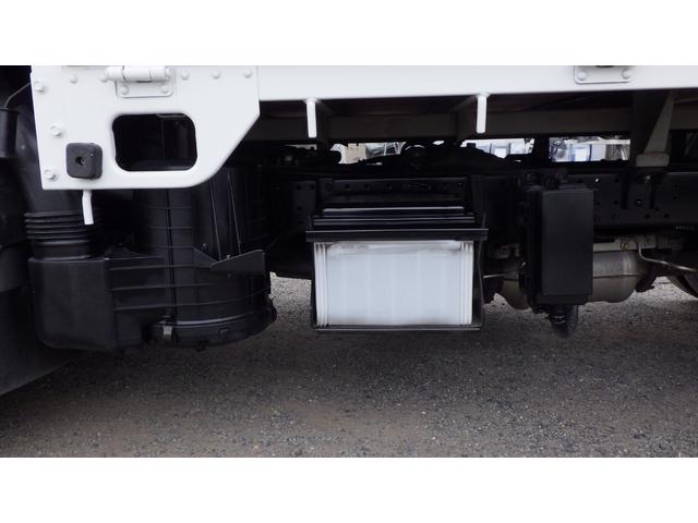 アトラストラック 平ボディ　２トン　１０尺　標準　全低床　ＭＴ　ディーゼル　荷台内寸　３１０×１６０×３８　車両外寸　４６９×１６９×１９９　車両総重量５．０ｔ未満　準中型免許証　４ナンバー　エンジン型式　ＺＤ３０　３０００ｃｃ　保証付　小型　トラック（25枚目）