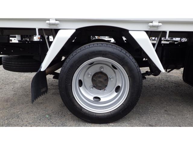 アトラストラック 平ボディ　２トン　１０尺　標準　全低床　ＭＴ　ディーゼル　荷台内寸　３１０×１６０×３８　車両外寸　４６９×１６９×１９９　車両総重量５．０ｔ未満　準中型免許証　４ナンバー　エンジン型式　ＺＤ３０　３０００ｃｃ　保証付　小型　トラック（29枚目）