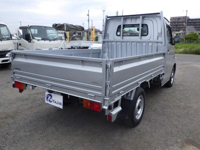 タウンエーストラック 平ボディ　０．８ｔ　ＭＴ　ガソリン　０．８トン　普通免許　荷台内寸　２５０×１６０×３６　車両外寸　４２７×１６７×１８９　車両総重量３．５ｔ未満　新普通免許証　４ナンバー　エンジン型式　３ＳＺ　１５００ＣＣ　保証付　小型　トラック（21枚目）
