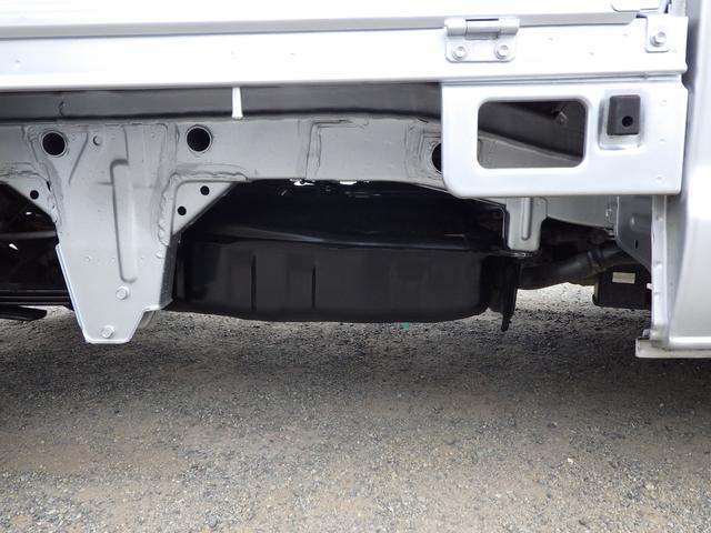 タウンエーストラック 平ボディ　０．８ｔ　ＭＴ　ガソリン　０．８トン　普通免許　荷台内寸　２５０×１６０×３６　車両外寸　４２７×１６７×１８９　車両総重量３．５ｔ未満　新普通免許証　４ナンバー　エンジン型式　３ＳＺ　１５００ＣＣ　保証付　小型　トラック（28枚目）