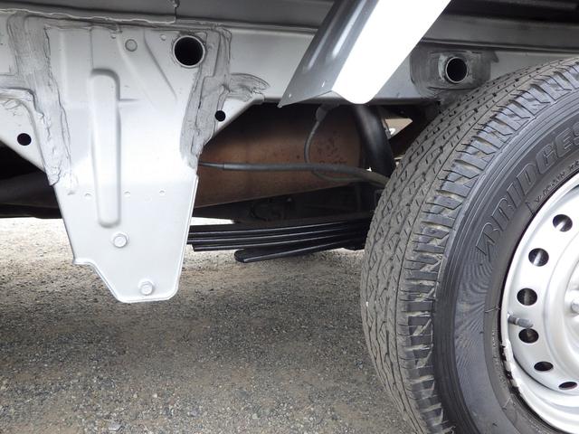 タウンエーストラック 平ボディ　０．８ｔ　ＭＴ　ガソリン　０．８トン　普通免許　荷台内寸　２５０×１６０×３６　車両外寸　４２７×１６７×１８９　車両総重量３．５ｔ未満　新普通免許証　４ナンバー　エンジン型式　３ＳＺ　１５００ＣＣ　保証付　小型　トラック（32枚目）