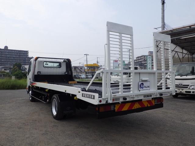 ダイナトラック 積載車　２．９５トン　ＭＴ　ディーゼル　セーフティーローダー　荷台内寸　５６６×２０５×１０　車両外寸　７６０×２１９×２２３　車両総重量７．５ｔ未満　準中型免許証　１ナンバー　エンジン型式　Ｎ０４Ｃ　４０００ＣＣ　保証付　小型　トラック（2枚目）