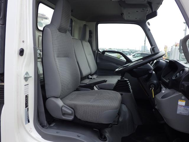 ダイナトラック 積載車　２．９５トン　ＭＴ　ディーゼル　セーフティーローダー　荷台内寸　５６６×２０５×１０　車両外寸　７６０×２１９×２２３　車両総重量７．５ｔ未満　準中型免許証　１ナンバー　エンジン型式　Ｎ０４Ｃ　４０００ＣＣ　保証付　小型　トラック（7枚目）