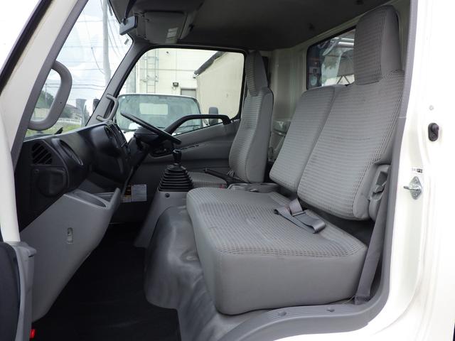 ダイナトラック 積載車　２．９５トン　ＭＴ　ディーゼル　セーフティーローダー　荷台内寸　５６６×２０５×１０　車両外寸　７６０×２１９×２２３　車両総重量７．５ｔ未満　準中型免許証　１ナンバー　エンジン型式　Ｎ０４Ｃ　４０００ＣＣ　保証付　小型　トラック（8枚目）