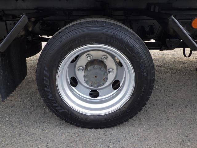 ダイナトラック 積載車　２．９５トン　ＭＴ　ディーゼル　セーフティーローダー　荷台内寸　５６６×２０５×１０　車両外寸　７６０×２１９×２２３　車両総重量７．５ｔ未満　準中型免許証　１ナンバー　エンジン型式　Ｎ０４Ｃ　４０００ＣＣ　保証付　小型　トラック（36枚目）