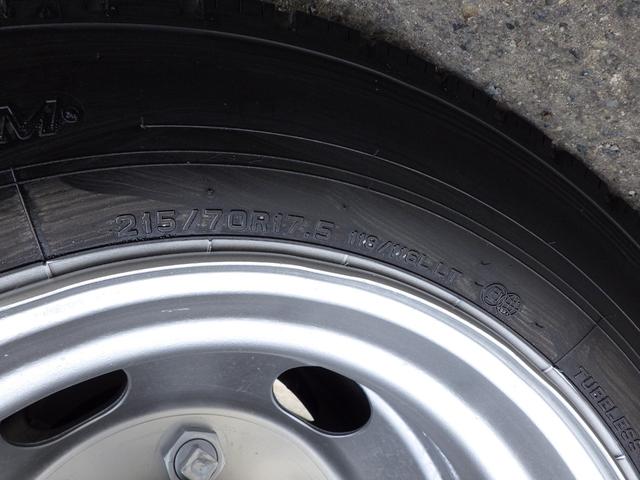 ダイナトラック 積載車　２．９５トン　ＭＴ　ディーゼル　セーフティーローダー　荷台内寸　５６６×２０５×１０　車両外寸　７６０×２１９×２２３　車両総重量７．５ｔ未満　準中型免許証　１ナンバー　エンジン型式　Ｎ０４Ｃ　４０００ＣＣ　保証付　小型　トラック（37枚目）