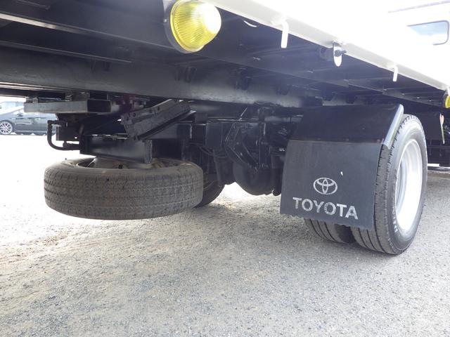 ダイナトラック 積載車　２．９５トン　ＭＴ　ディーゼル　セーフティーローダー　荷台内寸　５６６×２０５×１０　車両外寸　７６０×２１９×２２３　車両総重量７．５ｔ未満　準中型免許証　１ナンバー　エンジン型式　Ｎ０４Ｃ　４０００ＣＣ　保証付　小型　トラック（41枚目）