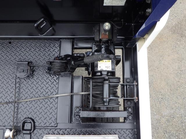 トヨエース セーフティーローダー　積載２．７ｔ　ＭＴ　ディーゼル　荷台内寸５６０×２０６×８　車両外寸７６５×２１８×２１９　車両総重量７．５ｔ未満　準中型免許証　１ナンバー　エンジン型式Ｎ０４Ｃ　４０００ＣＣ　保証付　小型　トラック（20枚目）