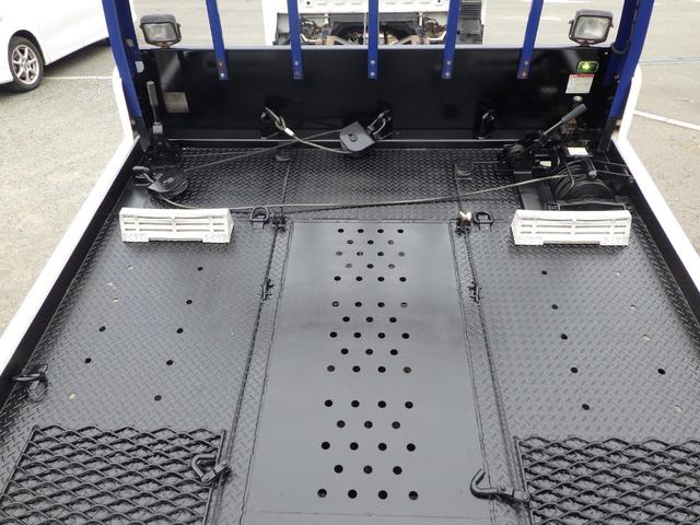 トヨエース セーフティーローダー　積載２．７ｔ　ＭＴ　ディーゼル　荷台内寸５６０×２０６×８　車両外寸７６５×２１８×２１９　車両総重量７．５ｔ未満　準中型免許証　１ナンバー　エンジン型式Ｎ０４Ｃ　４０００ＣＣ　保証付　小型　トラック（23枚目）