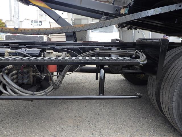 トヨエース セーフティーローダー　積載２．７ｔ　ＭＴ　ディーゼル　荷台内寸５６０×２０６×８　車両外寸７６５×２１８×２１９　車両総重量７．５ｔ未満　準中型免許証　１ナンバー　エンジン型式Ｎ０４Ｃ　４０００ＣＣ　保証付　小型　トラック（39枚目）