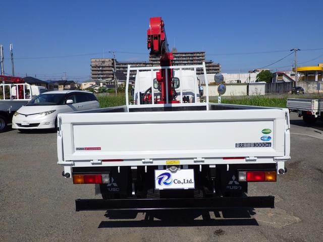 キャンター ３段クレーン　積載３ｔ　高床　ＭＴ　ディーゼル　荷台内寸３６９×１７９×３８　車両外寸５９８×１９３×２６４　車両総重量７．５ｔ未満　準中型免許証　１ナンバー　エンジン型式４Ｐ１０　３０００ＣＣ　保証付　小型　トラック（6枚目）