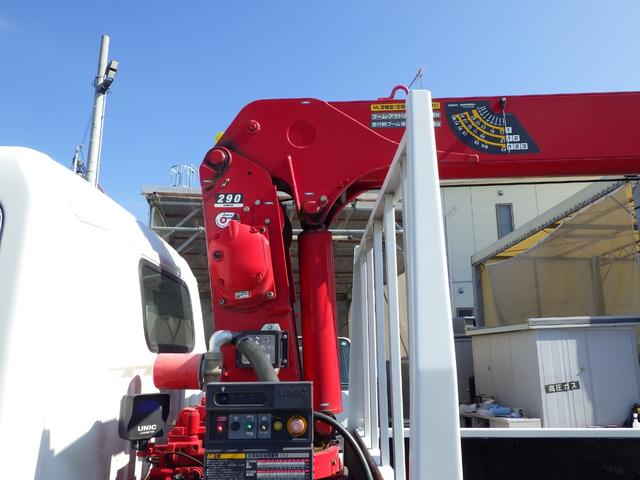 キャンター ３段クレーン　積載３ｔ　高床　ＭＴ　ディーゼル　荷台内寸３６９×１７９×３８　車両外寸５９８×１９３×２６４　車両総重量７．５ｔ未満　準中型免許証　１ナンバー　エンジン型式４Ｐ１０　３０００ＣＣ　保証付　小型　トラック（29枚目）