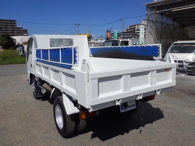 エルフトラック ダンプ　積載３ｔ　高床　ＭＴ　ディーゼル　荷台内寸３０４×１５９×３７　車両外寸４６９×１７０×１９８　車両総重量７．５ｔ未満　準中型免許　４ナンバー　エンジン型式　４ＪＪ１　３０００ｃｃ　保証付　小型　トラック（22枚目）