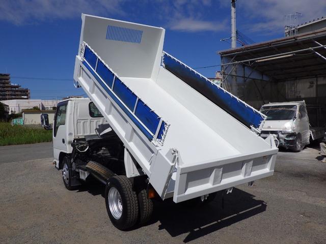 エルフトラック ダンプ　積載３ｔ　高床　ＭＴ　ディーゼル　荷台内寸３０４×１５９×３７　車両外寸４６９×１７０×１９８　車両総重量７．５ｔ未満　準中型免許　４ナンバー　エンジン型式　４ＪＪ１　３０００ｃｃ　保証付　小型　トラック（27枚目）
