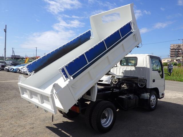 エルフトラック ダンプ　積載３ｔ　高床　ＭＴ　ディーゼル　荷台内寸３０４×１５９×３７　車両外寸４６９×１７０×１９８　車両総重量７．５ｔ未満　準中型免許　４ナンバー　エンジン型式　４ＪＪ１　３０００ｃｃ　保証付　小型　トラック（28枚目）