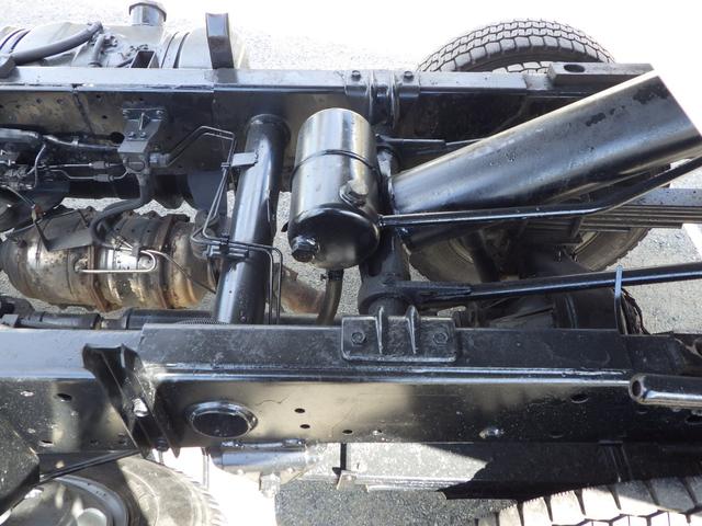 エルフトラック ダンプ　積載３ｔ　高床　ＭＴ　ディーゼル　荷台内寸３０４×１５９×３７　車両外寸４６９×１７０×１９８　車両総重量７．５ｔ未満　準中型免許　４ナンバー　エンジン型式　４ＪＪ１　３０００ｃｃ　保証付　小型　トラック（36枚目）
