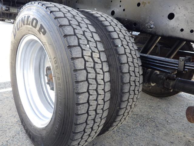エルフトラック ダンプ　積載３ｔ　高床　ＭＴ　ディーゼル　荷台内寸３０４×１５９×３７　車両外寸４６９×１７０×１９８　車両総重量７．５ｔ未満　準中型免許　４ナンバー　エンジン型式　４ＪＪ１　３０００ｃｃ　保証付　小型　トラック（41枚目）