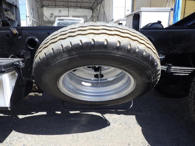 エルフトラック ダンプ　積載３ｔ　高床　ＭＴ　ディーゼル　荷台内寸３０４×１５９×３７　車両外寸４６９×１７０×１９８　車両総重量７．５ｔ未満　準中型免許　４ナンバー　エンジン型式　４ＪＪ１　３０００ｃｃ　保証付　小型　トラック（45枚目）