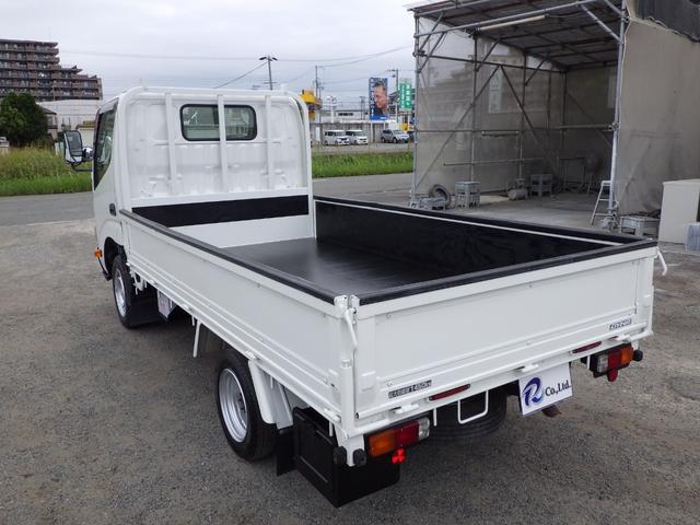 ダイナトラック 平ボディ　積載１．４５ｔ　１０尺　低床　ＭＴ　ディーゼル　荷台内寸３１０×１６０×３８　車両外寸４６９×１６９×１９９　車両総重量３．５ｔ未満　新普通免許証　４ナンバー　エンジン型式１ＫＤ　３０００ＣＣ　保証付　小型　トラック　荷台地上高約７５　荷台床鉄板張（2枚目）