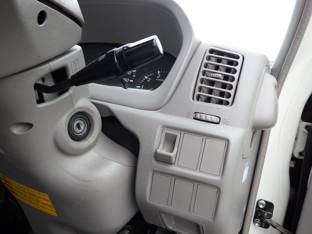 ダイナトラック 平ボディ　積載１．４５ｔ　１０尺　低床　ＭＴ　ディーゼル　荷台内寸３１０×１６０×３８　車両外寸４６９×１６９×１９９　車両総重量３．５ｔ未満　新普通免許証　４ナンバー　エンジン型式１ＫＤ　３０００ＣＣ　保証付　小型　トラック　荷台地上高約７５　荷台床鉄板張（14枚目）