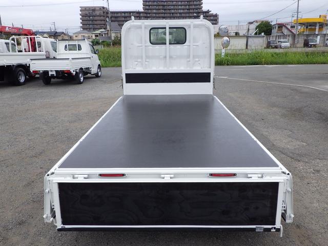 ダイナトラック 平ボディ　積載１．４５ｔ　１０尺　低床　ＭＴ　ディーゼル　荷台内寸３１０×１６０×３８　車両外寸４６９×１６９×１９９　車両総重量３．５ｔ未満　新普通免許証　４ナンバー　エンジン型式１ＫＤ　３０００ＣＣ　保証付　小型　トラック　荷台地上高約７５　荷台床鉄板張（23枚目）