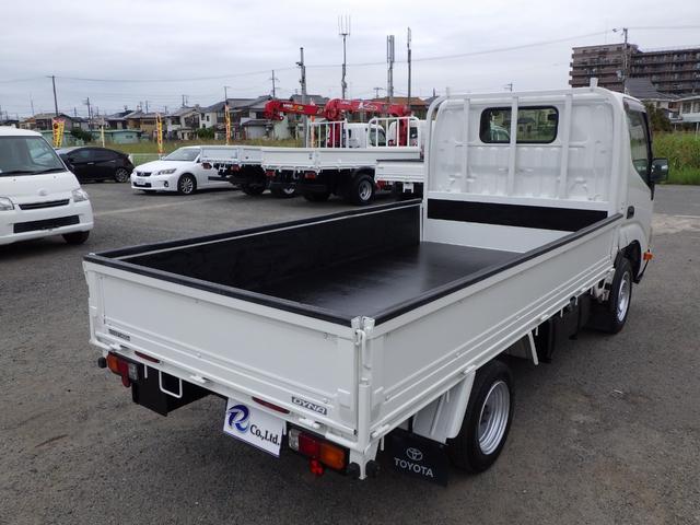 ダイナトラック 平ボディ　積載１．４５ｔ　１０尺　低床　ＭＴ　ディーゼル　荷台内寸３１０×１６０×３８　車両外寸４６９×１６９×１９９　車両総重量３．５ｔ未満　新普通免許証　４ナンバー　エンジン型式１ＫＤ　３０００ＣＣ　保証付　小型　トラック　荷台地上高約７５　荷台床鉄板張（27枚目）