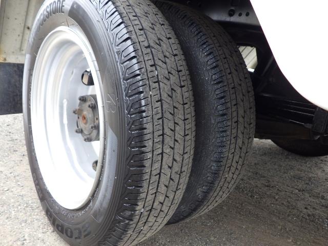 ダイナトラック 平ボディ　積載１．４５ｔ　１０尺　低床　ＭＴ　ディーゼル　荷台内寸３１０×１６０×３８　車両外寸４６９×１６９×１９９　車両総重量３．５ｔ未満　新普通免許証　４ナンバー　エンジン型式１ＫＤ　３０００ＣＣ　保証付　小型　トラック　荷台地上高約７５　荷台床鉄板張（32枚目）