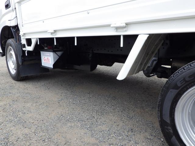 ダイナトラック 平ボディ　積載１．４５ｔ　１０尺　低床　ＭＴ　ディーゼル　荷台内寸３１０×１６０×３８　車両外寸４６９×１６９×１９９　車両総重量３．５ｔ未満　新普通免許証　４ナンバー　エンジン型式１ＫＤ　３０００ＣＣ　保証付　小型　トラック　荷台地上高約７５　荷台床鉄板張（40枚目）