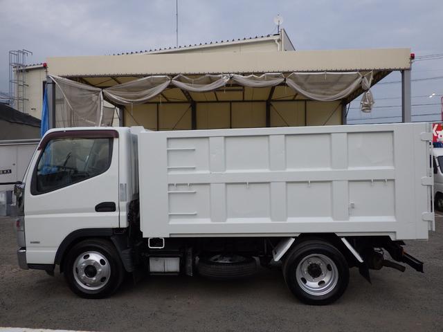 キャンター 深ダンプ　積載２ｔ　全低床　ＭＴ　ディーゼル　荷台内寸３０４×１５９×１１１　車両外寸４６９×１６９×１９８　車両総重量７．５ｔ未満　準中型免許証　４ナンバー　エンジン型式４Ｐ１０　３０００ＣＣ　保証付　小型　トラック（4枚目）