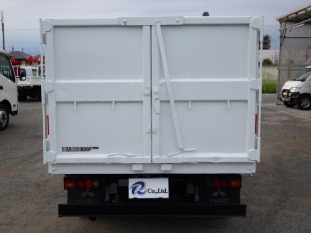 キャンター 深ダンプ　積載２ｔ　全低床　ＭＴ　ディーゼル　荷台内寸３０４×１５９×１１１　車両外寸４６９×１６９×１９８　車両総重量７．５ｔ未満　準中型免許証　４ナンバー　エンジン型式４Ｐ１０　３０００ＣＣ　保証付　小型　トラック（6枚目）