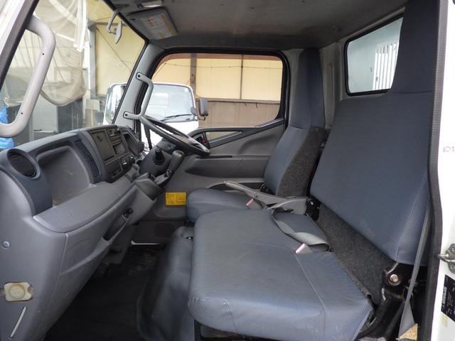 キャンター 深ダンプ　積載２ｔ　全低床　ＭＴ　ディーゼル　荷台内寸３０４×１５９×１１１　車両外寸４６９×１６９×１９８　車両総重量７．５ｔ未満　準中型免許証　４ナンバー　エンジン型式４Ｐ１０　３０００ＣＣ　保証付　小型　トラック（9枚目）