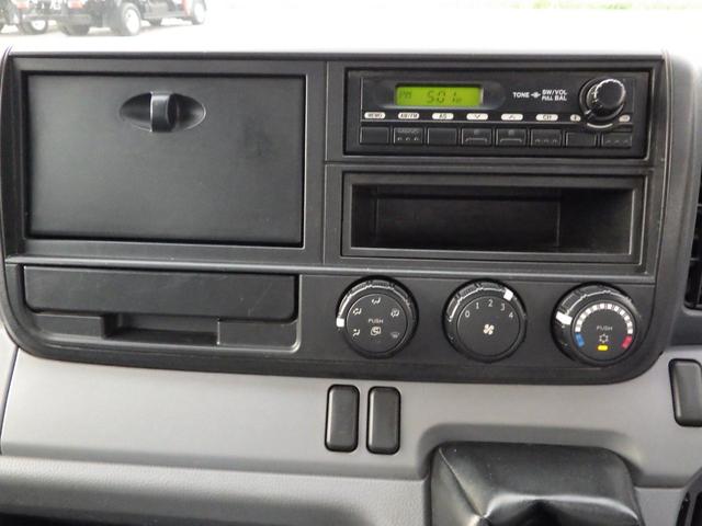 キャンター 深ダンプ　積載２ｔ　全低床　ＭＴ　ディーゼル　荷台内寸３０４×１５９×１１１　車両外寸４６９×１６９×１９８　車両総重量７．５ｔ未満　準中型免許証　４ナンバー　エンジン型式４Ｐ１０　３０００ＣＣ　保証付　小型　トラック（12枚目）