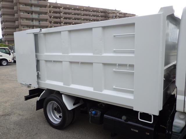 キャンター 深ダンプ　積載２ｔ　全低床　ＭＴ　ディーゼル　荷台内寸３０４×１５９×１１１　車両外寸４６９×１６９×１９８　車両総重量７．５ｔ未満　準中型免許証　４ナンバー　エンジン型式４Ｐ１０　３０００ＣＣ　保証付　小型　トラック（19枚目）