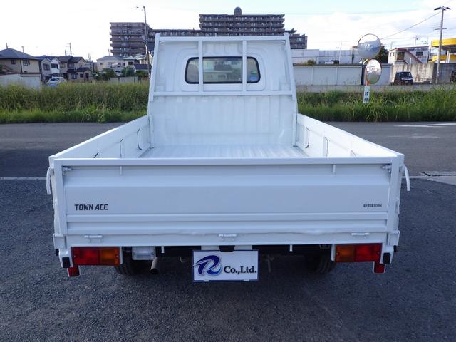 タウンエーストラック 平ボディ DX 積載0.8t AT ガソリン 荷台内寸250×160×37 車両外寸427×167×189 車両総重量3.5t未満 新普通免許証 4ナンバー エンジン型式3SZ 1500CC 保証付 小型 トラック(5枚目)