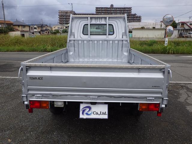 タウンエーストラック 平ボディ DX 積載0.8t AT ガソリン 荷台内寸250×160×37 車両外寸427×167×189 車両総重量3.5t未満 新普通免許証 4ナンバー エンジン型式3SZ 1500CC 保証付 小型 トラック(5枚目)