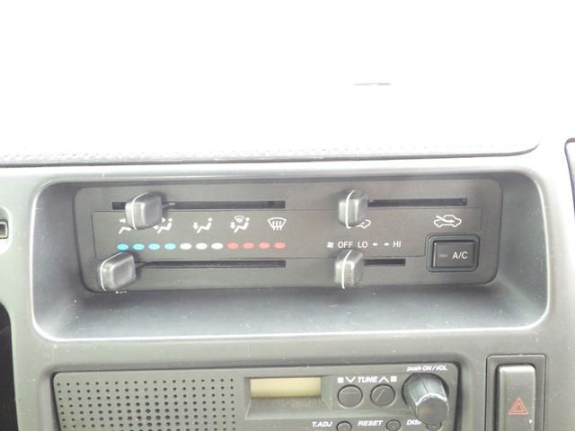 トヨエース 平ボディ　積載１．４５ｔ　１０尺　低床　ＭＴ　ディーゼル　荷台内寸３１０×１６０×３７　車両外寸４６９×１６９×１９８　車両総重量３．５ｔ未満　荷台地上高７３　普通免許　４ナンバー　エンジン型式　１ＫＤ　１４５０ｃｃ　保証付　小型　トラック（11枚目）