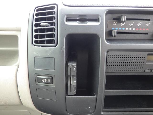 トヨエース 平ボディ　積載１．４５ｔ　１０尺　低床　ＭＴ　ディーゼル　荷台内寸３１０×１６０×３７　車両外寸４６９×１６９×１９８　車両総重量３．５ｔ未満　荷台地上高７３　普通免許　４ナンバー　エンジン型式　１ＫＤ　１４５０ｃｃ　保証付　小型　トラック（13枚目）