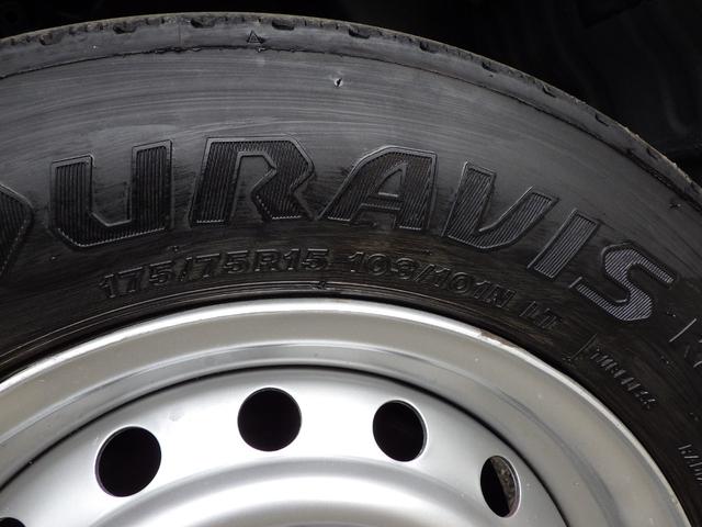 トヨエース 平ボディ　積載１．４５ｔ　１０尺　低床　ＭＴ　ディーゼル　荷台内寸３１０×１６０×３７　車両外寸４６９×１６９×１９８　車両総重量３．５ｔ未満　荷台地上高７３　普通免許　４ナンバー　エンジン型式　１ＫＤ　１４５０ｃｃ　保証付　小型　トラック（28枚目）