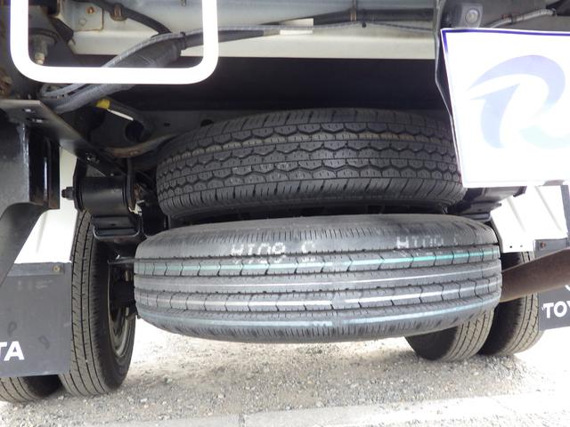 トヨエース 平ボディ　積載１．４５ｔ　１０尺　低床　ＭＴ　ディーゼル　荷台内寸３１０×１６０×３７　車両外寸４６９×１６９×１９８　車両総重量３．５ｔ未満　荷台地上高７３　普通免許　４ナンバー　エンジン型式　１ＫＤ　１４５０ｃｃ　保証付　小型　トラック（43枚目）