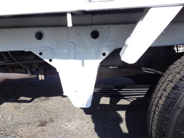 ライトエーストラック 平ボディ　Ｘエディション　積載０．８ｔ　ＭＴ　ガソリン　荷台内寸２５０×１６０×３６　車両外寸４２７×１６７×１８９　車両総重量３．５ｔ未満　新普通免許　４ナンバー　エンジン型式　３ＳＺ　１５００ｃｃ　保証付　小型　トラック（36枚目）