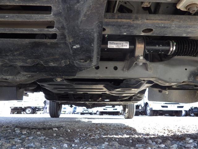 ライトエーストラック 平ボディ　Ｘエディション　積載０．８ｔ　ＭＴ　ガソリン　荷台内寸２５０×１６０×３６　車両外寸４２７×１６７×１８９　車両総重量３．５ｔ未満　新普通免許　４ナンバー　エンジン型式　３ＳＺ　１５００ｃｃ　保証付　小型　トラック（42枚目）