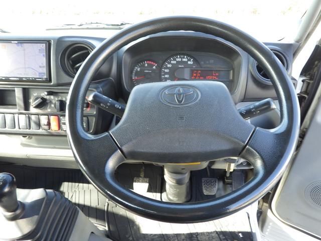 ダイナトラック 平ボディ　積載３ｔ　１０尺　標準　全低床　ＭＴ　ディーゼル　荷台内寸４６９×１６９×１９８　車両外寸３１０×１６０×３８　車両総重量７．５ｔ未満　準中型免許　４ナンバー　エンジン型式Ｎ０４Ｃ　４０００ｃｃ　保証付　小型　トラック（17枚目）