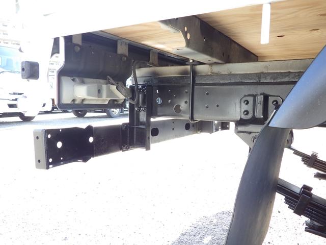 ダイナトラック 平ボディ　積載３ｔ　１０尺　標準　全低床　ＭＴ　ディーゼル　荷台内寸４６９×１６９×１９８　車両外寸３１０×１６０×３８　車両総重量７．５ｔ未満　準中型免許　４ナンバー　エンジン型式Ｎ０４Ｃ　４０００ｃｃ　保証付　小型　トラック（35枚目）