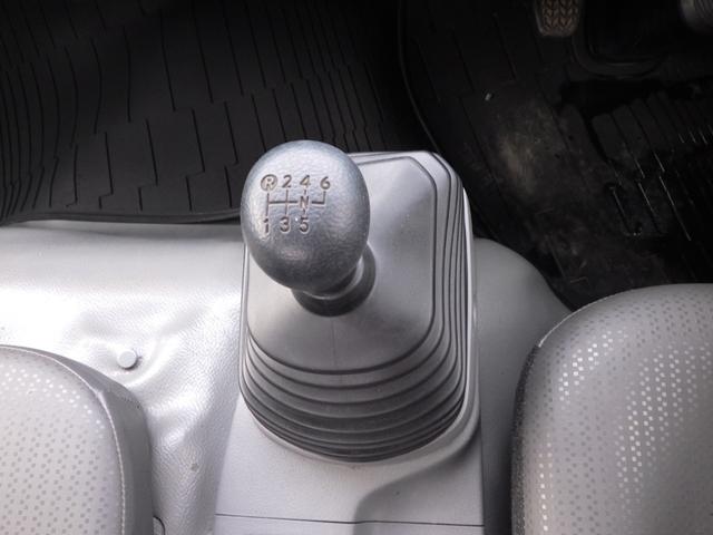 デュトロ 平ボディ　積載２ｔ　ワイド　ロング　ＭＴ　ディーゼル　荷台内寸４３４×２０６×３８　車両外寸６１９×２１８×２２３　車両総重量５．０ｔ未満　準中型免許証　１ナンバー　エンジン型式Ｎ０４Ｃ　４０００ＣＣ　保証付　小型　トラック（15枚目）