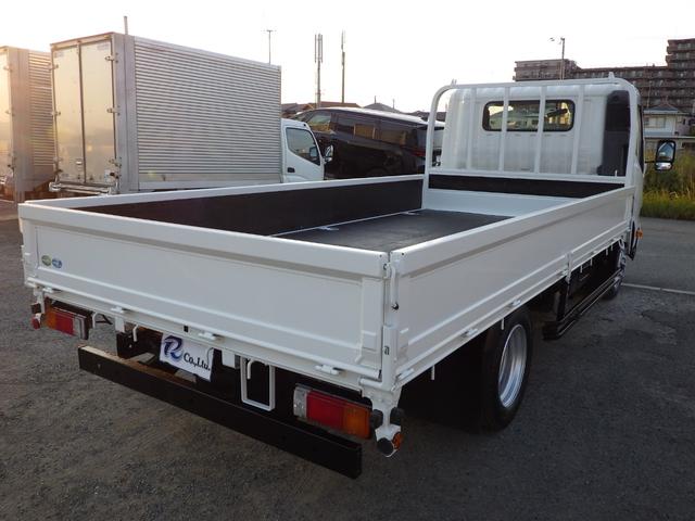 デュトロ 平ボディ　積載２ｔ　ワイド　ロング　ＭＴ　ディーゼル　荷台内寸４３４×２０６×３８　車両外寸６１９×２１９×２２３　車両総重量５．０ｔ未満　準中型免許証　１ナンバー　エンジン型式Ｎ０４Ｃ　４０００ＣＣ　保証付　小型　トラック（31枚目）