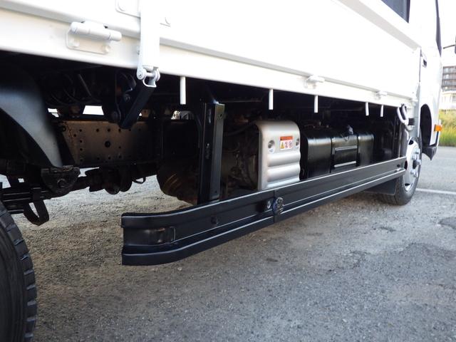 デュトロ 平ボディ　積載２ｔ　ワイド　ロング　ＭＴ　ディーゼル　荷台内寸４３４×２０６×３８　車両外寸６１９×２１９×２２３　車両総重量５．０ｔ未満　準中型免許証　１ナンバー　エンジン型式Ｎ０４Ｃ　４０００ＣＣ　保証付　小型　トラック（35枚目）